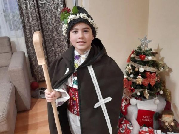 7-годишен коледар дари всичките си пари от ритуала на УМБАЛ Бургас