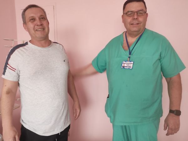 Хирург се завърна в УМБАЛ Бургас след 20 години работа във Великобритания