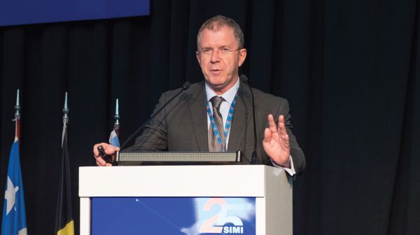 Увеличават се лекарите, защитили в България диплома за най-съвременното лечение на мозъчносъдови болести