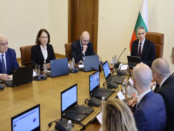 МС предложи по-дълъг срок за удължителния бюджет и одобри средства за трансфери към НЗОК