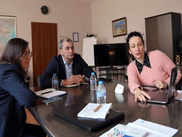 Обмислят национална програма за подобряване средата в детските болнични отделения