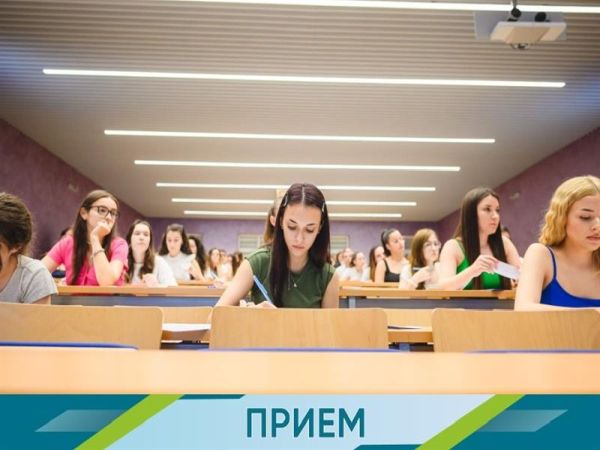 1200 кандидат-студенти се явиха на изпитите по биология и химия в МУ – Варна