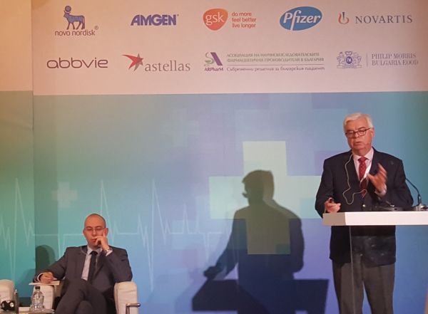 Продукти с намален риск могат да помогнат на един милиард пушачи 