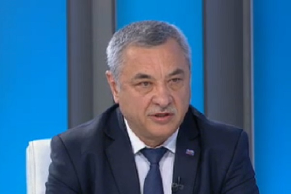 Убождане на деня: Валери Симеонов