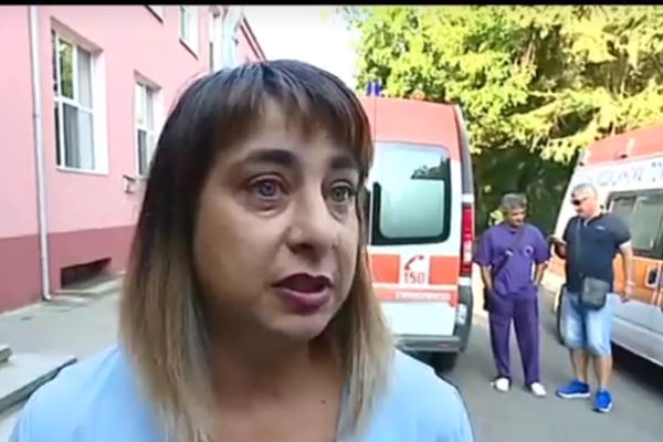 Бебе се роди в линейка пред вратата на болница