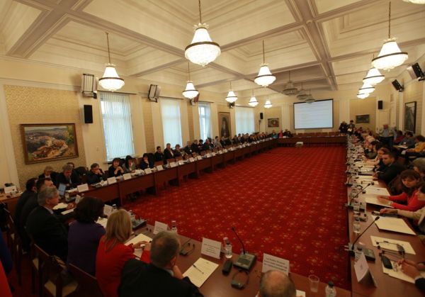 Три парламентарни комисии разглеждат проектобюджетите за 2019 г. в четвъртък