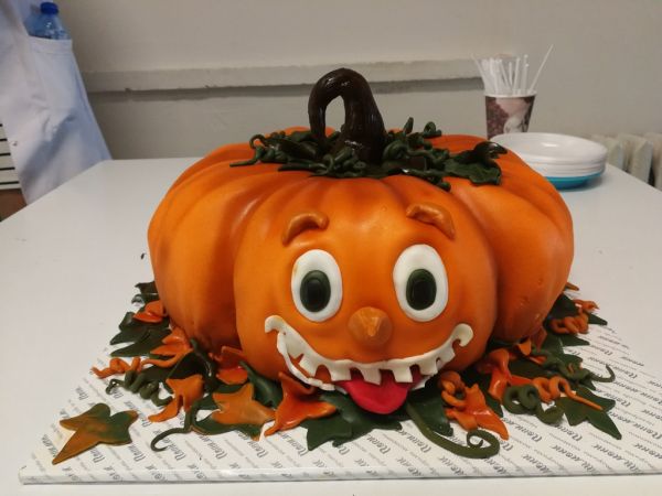 Празнична програма за Хелоуин за малките пациенти в УМБАЛ „Свети Георги“