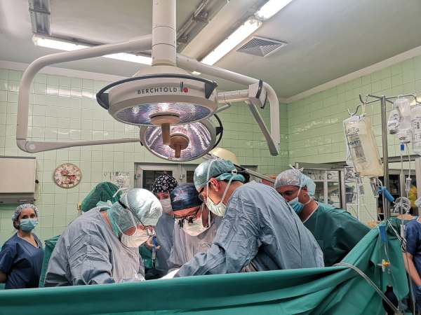 Трансплантираха черен дроб във ВМА