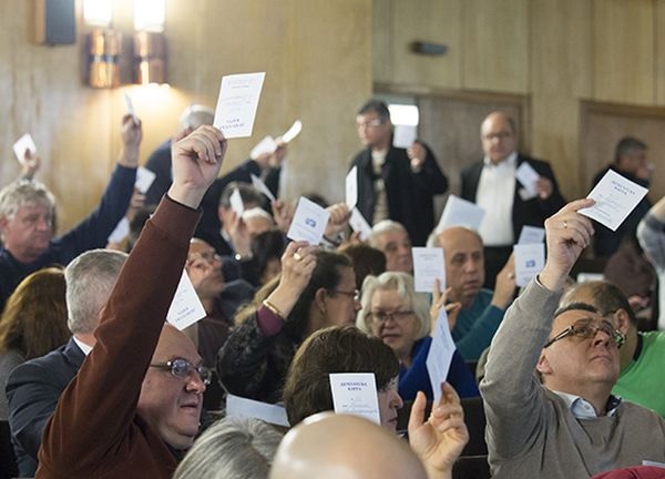 Отпада Акредитационния съвет, влиза машинното гласуване