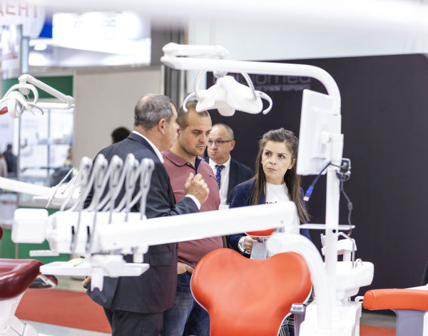 13 892 специалисти на международно изложение  