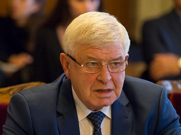 Минимум 50% от приходите на лечебно заведение да отиват за заплати