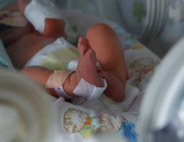 УМБАЛ Бургас получи 510 пакета специални пелени за недоносени бебета