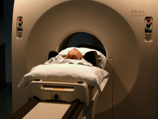 В Павликени забравили пациент в скенер