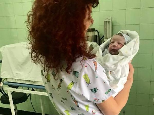 В УМБАЛ-Пловдив показват „първи грижи за новороденото” на бъдещи родители   