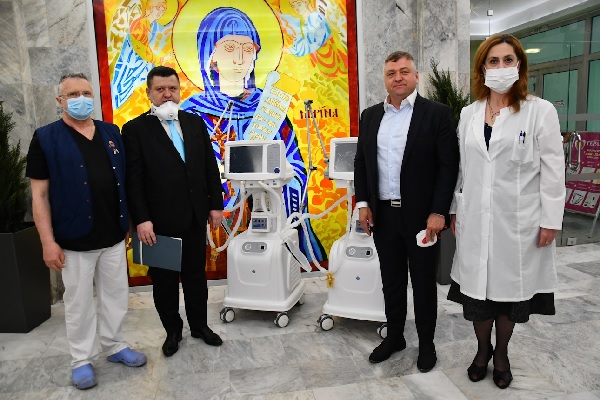 Дариха два нови респиратора на УМБАЛ „Св. Марина“– Варна