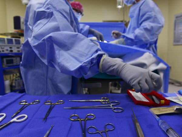 Три болници заедно в животоспасяваща операция на 7-годишно дете