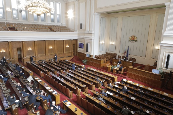 Изслушването на Борисов в парламента за ситуацията с коронавируса се провали