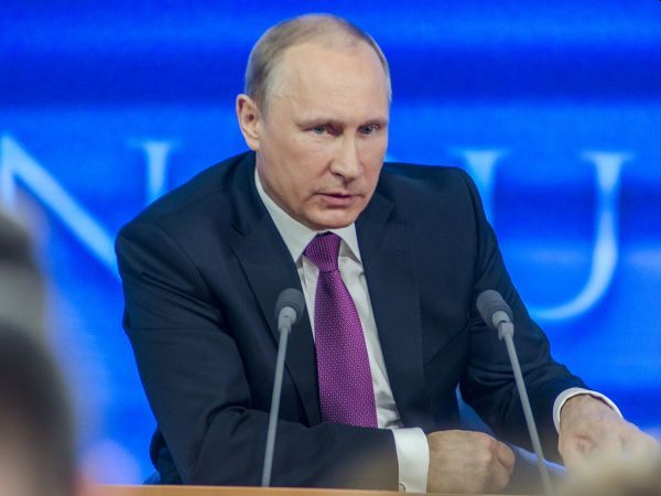 Владимир Путин обеща втора руска ваксина през септември