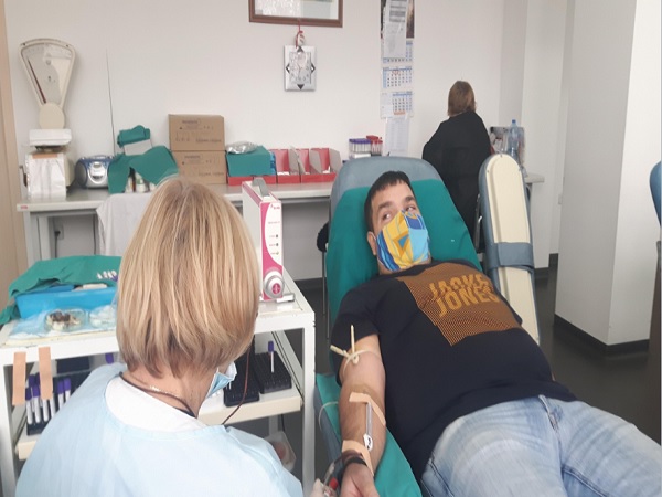 УМБАЛ-Бургас продължава набирането на кръв от преболедували COVID-19 