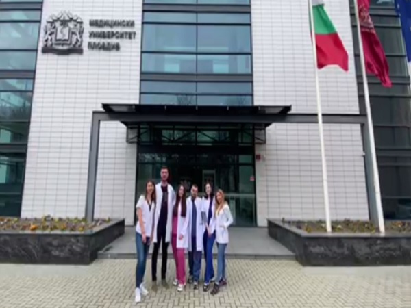 Студентите медици от МУ-Пловдив с апел към приемане на аутизма в Деня на здравето 