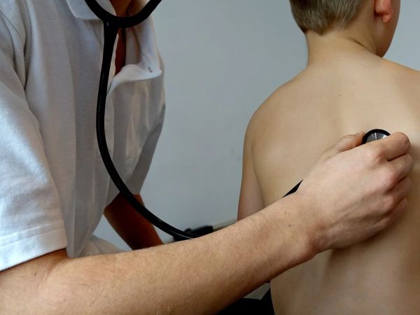 Лекарите от програма „Детско здраве“ преглеждат в Бургас