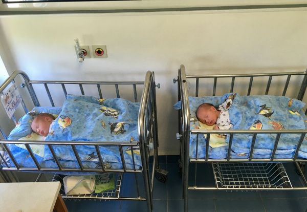 Родилното отделение на УМБАЛ „Св. Анна“ София АД посрещна 1 юни с близнаци