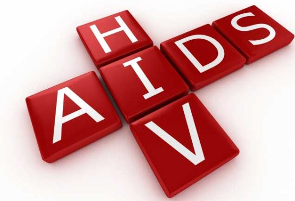 Близо 2700 българи живеят с вируса на СПИН