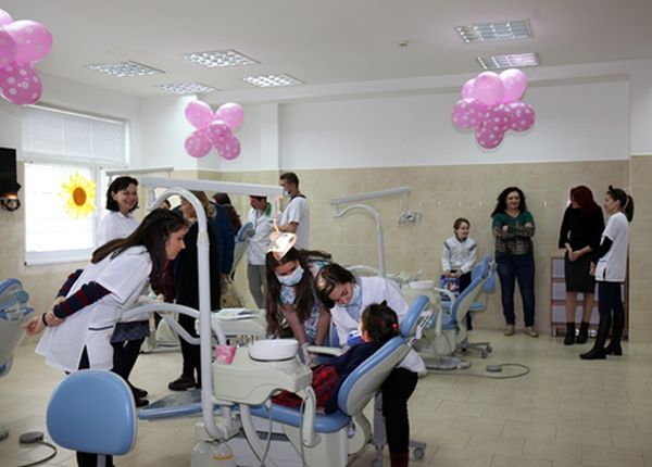 Детски усмивки и здрави зъбки във Факултета по дентална медицина при МУ – Пловдив