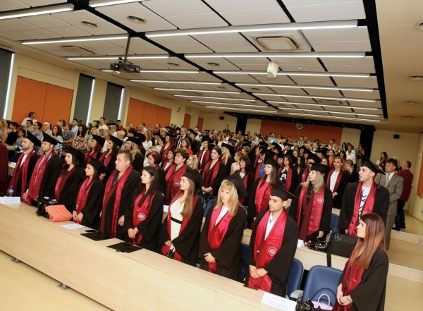 133 абсолвенти взеха дипломи от МУ - Пловдив