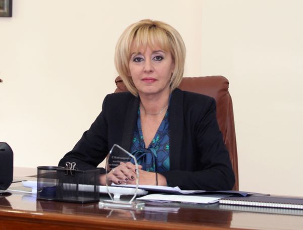 Мая Манолова внася в петък законопроекта за личната помощ 