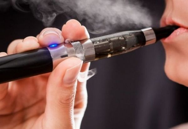 Британската комисия по наука и технологии потвърждава намалената вреда от електронните цигари и продуктите с нагряване на тютюн 