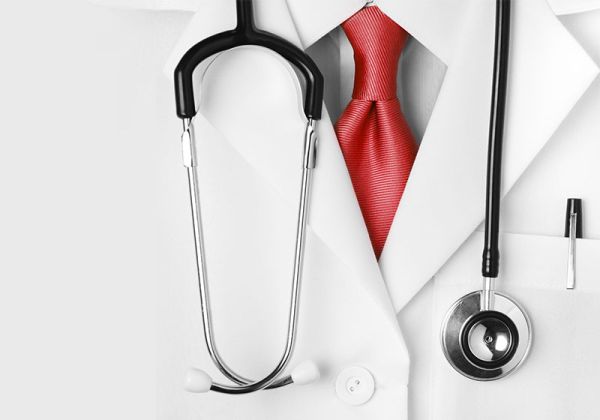Лечебните заведения ще номинират кандидати за „Лекар на годината 2018“