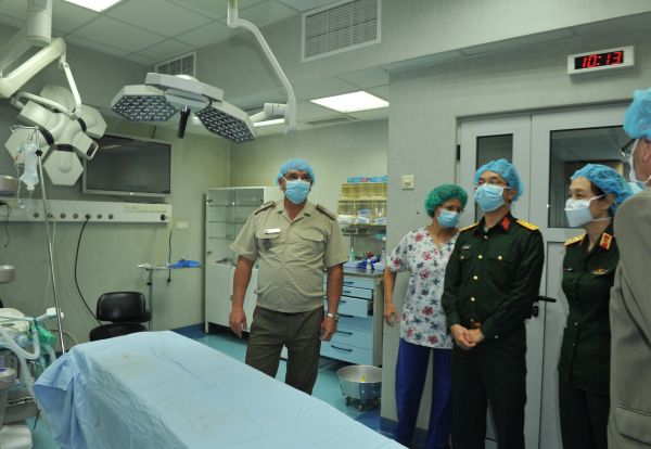 Обмислят обучение на виетнамски военни лекари у нас