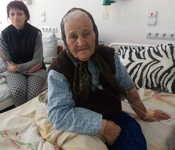 В смолянската болница поставиха стент на 98-годишна пациентка