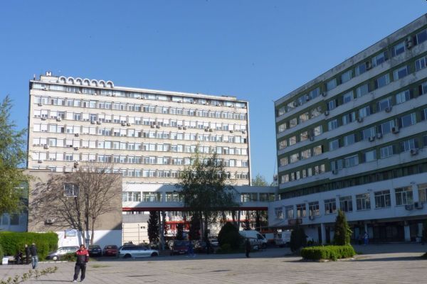 УМБАЛ-Бургас търси медсестри и акушерки 
